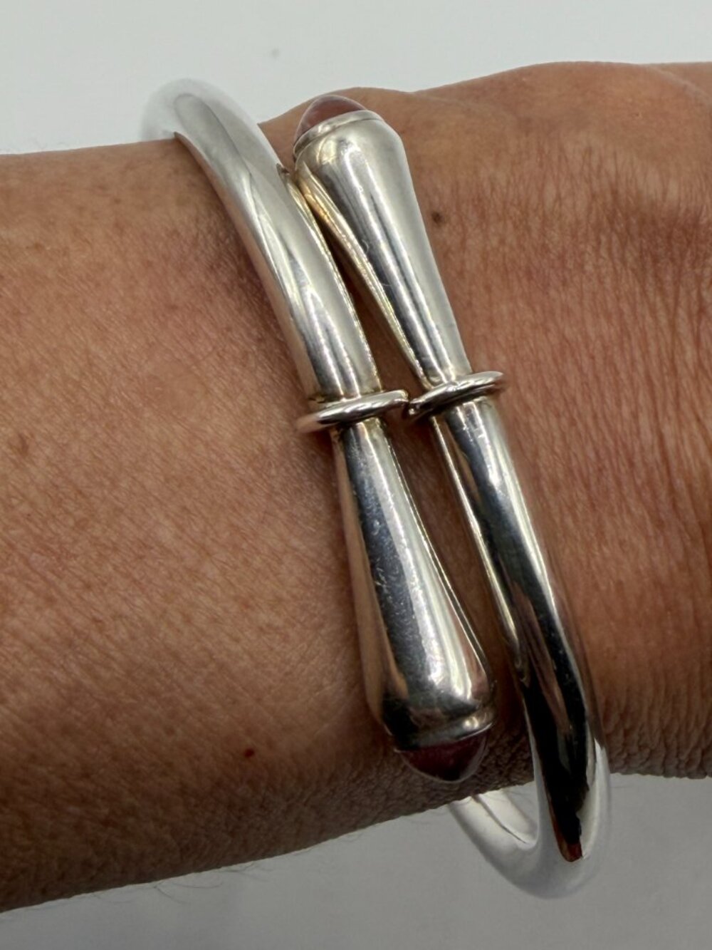 Sleek Taxco Sterling Silver Hinged Bracelet Pink Stones T4-38 21g
